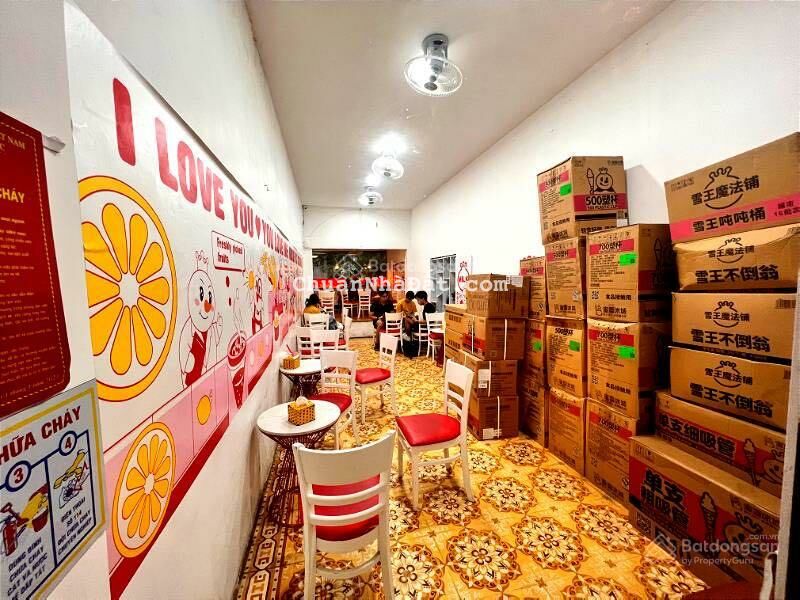 Siêu phẩm bán nhà mặt phố Xuân Thuỷ, S: 53m2, MT 3,3m, giá 16tỷ