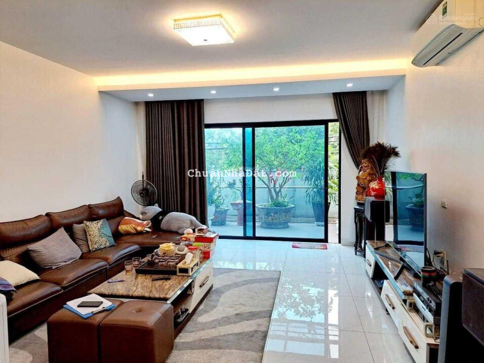 Bán nhà phân lô phố Nguyễn Thị Định 56.2m2*5 tầng. Vỉa hè rộng vị trí kinh doanh, chỉ 12.8 tỷ