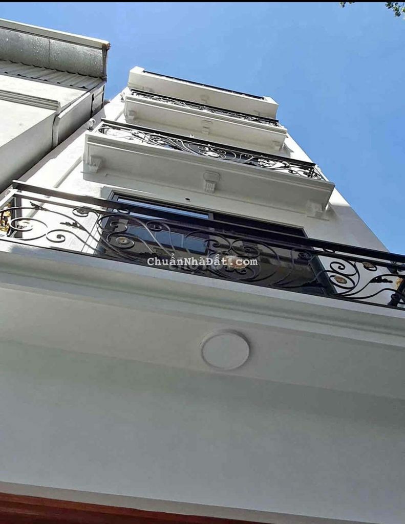 Toà CCMN Phố Dịch Vọng 56m2- 10P KK- Gần phố- Dòng Tiền 50tr/th- Full Toà CCMN Phố Dịch Vọng 56m2- 10P KK- Gần phố- Dòng Tiền 50tr/th- Full