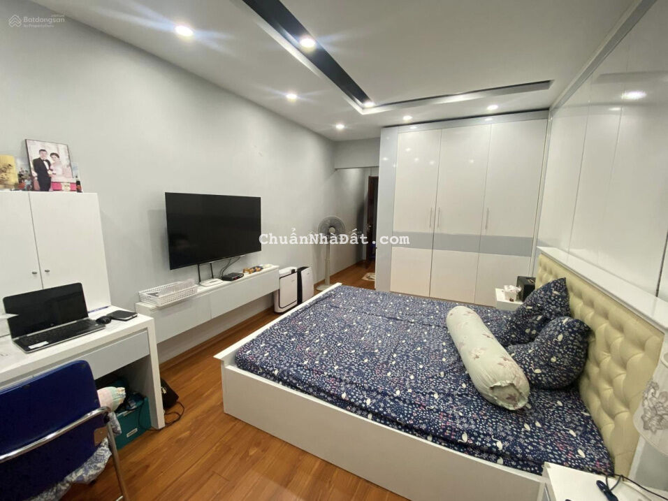 Bán nhà phân lô Phùng Chí Kiên, Quận Cầu Giấy, sát phố, ô tô, full nội thất đẹp mới chỉ nhỉnh 10 tỷ Bán nhà phân lô Phùng Chí Kiên, Quận Cầu Giấy, sát phố, ô tô, full nội thất đẹp mới chỉ nhỉnh 10 tỷ