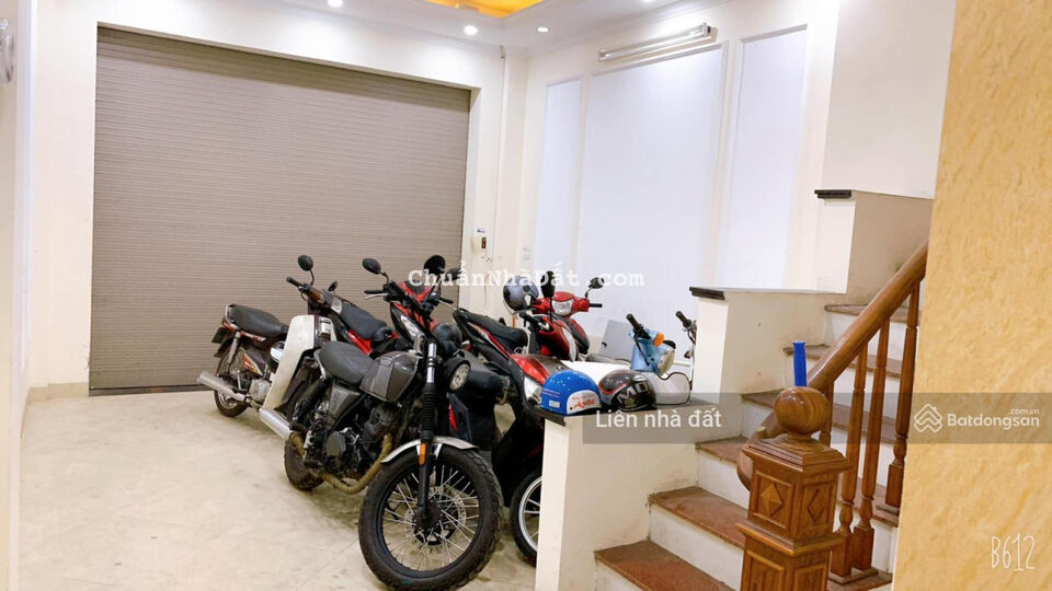 Cần bán gấp nhà ở Hồ Tùng Mậu 60m2, 7 tầng, giá 11.6 tỷ, thang máy, ô tô, kinh doanh