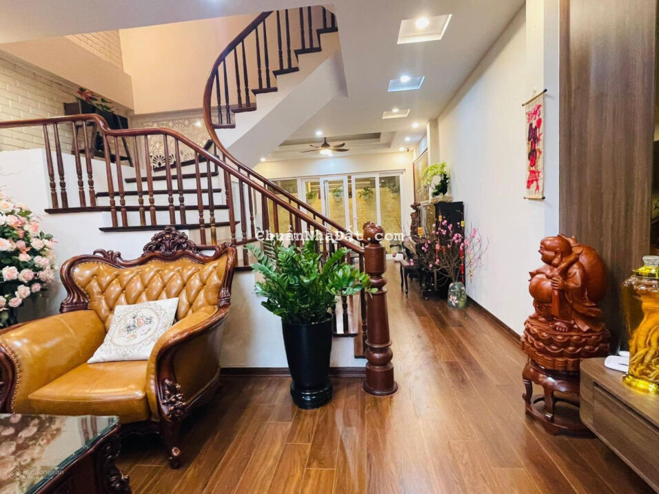 Bán nhà Hoàng Quốc Việt, Cầu Giấy, ô tô tránh, kinh doanh, 60m2, 5T, giá 12.7 tỷ. LH Hải 0966866250