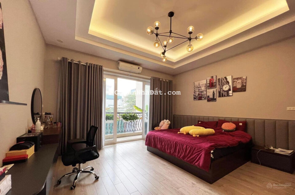 Bán nhà Hoàng Quốc Việt, Cầu Giấy, ô tô tránh, kinh doanh, 60m2, 5T, giá 12.7 tỷ. LH Hải 0966866250