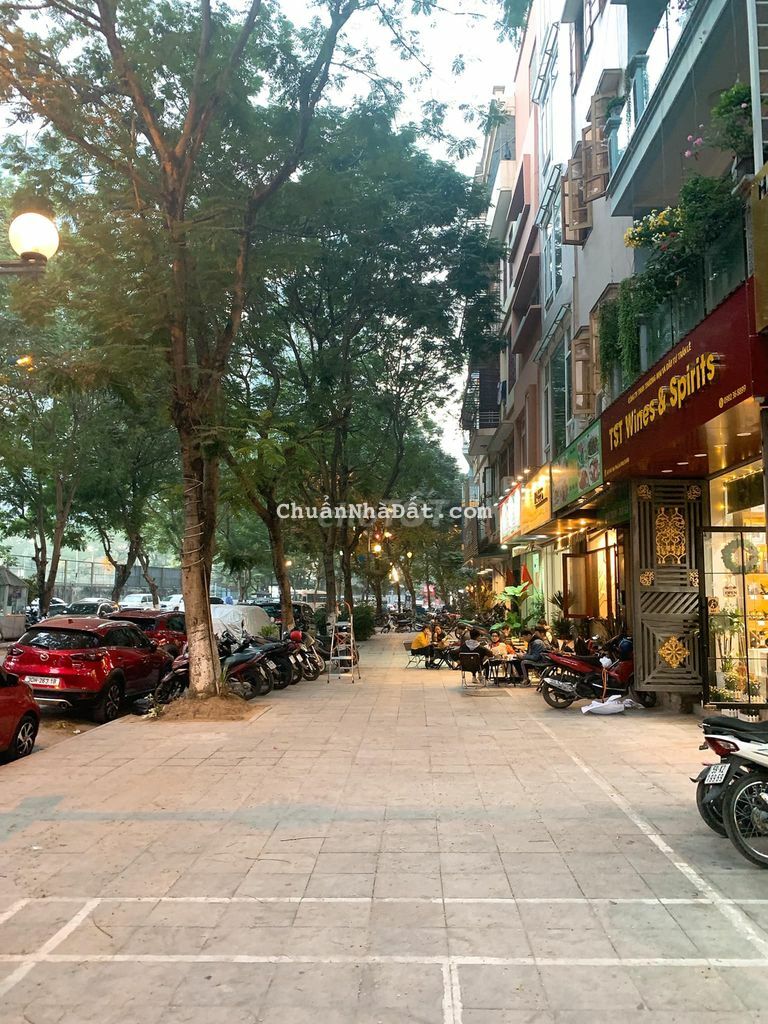 CẦN BÁN MẶT PHỐ TRẦN VỸ, 15M VỈA HÈ, ĐANG KINH DOANH CÀ PHÊ: 60M 16 TỶ