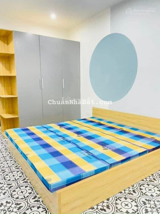 Bán tòa CCMN Trung Kính - DT 70m2 - 7 tầng TM - 15 phòng