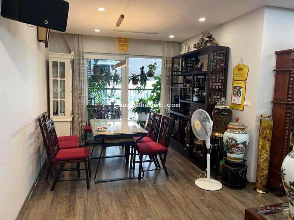 Chủ nhà cần thanh khoản gấp nhà đẹp ngõ 238 Hoàng Quốc Việt DT 70m2 MT 5m giá 14,5 tỷ có giảm