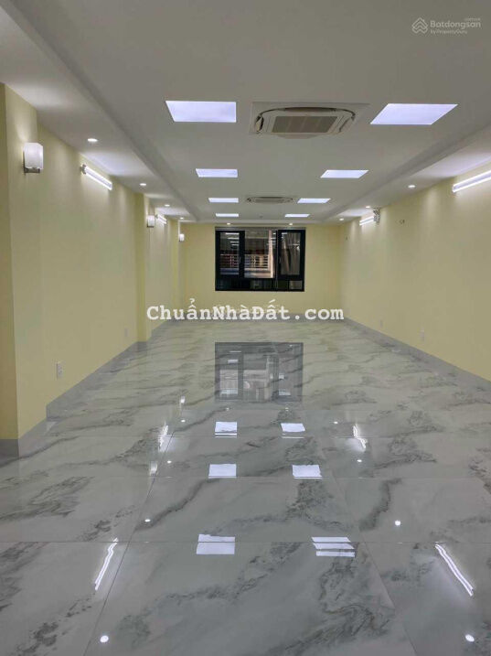 Chính chủ cần bán nhà phố Trung Kính, Yên Hòa. Diện tích: 70m2 x 7 tầng nổi 1 hầm