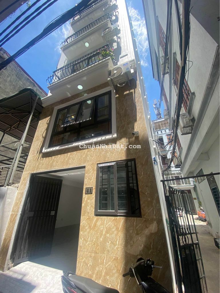 BÁN CĂN DÒNG TIỀN-700tr/năm -14 PHÒNG-7 TẦNG THANG MÁY-LÔ GÓC-9.5 tỷ