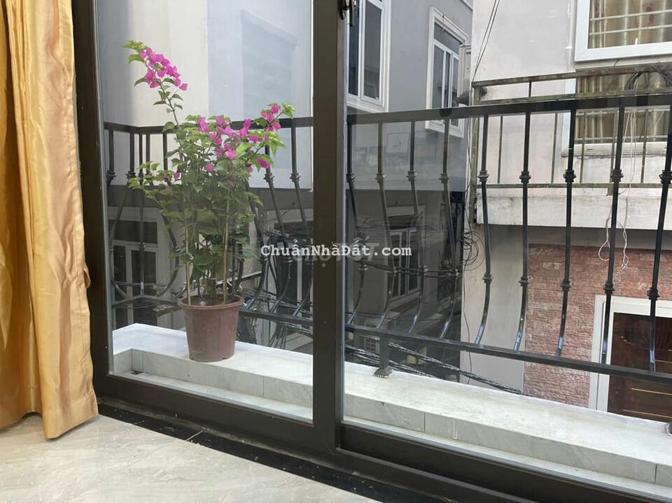 BÁN CĂN DÒNG TIỀN-700tr/năm -14 PHÒNG-7 TẦNG THANG MÁY-LÔ GÓC-9.5 tỷ