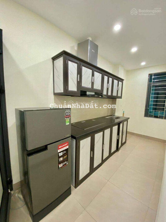 Hoàng Quốc Việt - DT 80m2 - ngõ thông ô tô - 15 phòng cho thuê - phân lô đẹp - giá 9.5 tỷ Hoàng Quốc Việt - DT 80m2 - ngõ thông ô tô - 15 phòng cho thuê - phân lô đẹp - giá 9.5 tỷ