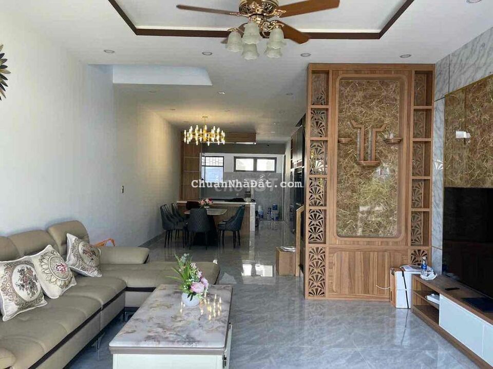 Nhà đẹp nội thất cao cấp 7m5 Cồn Dầu, Hoà Xuân