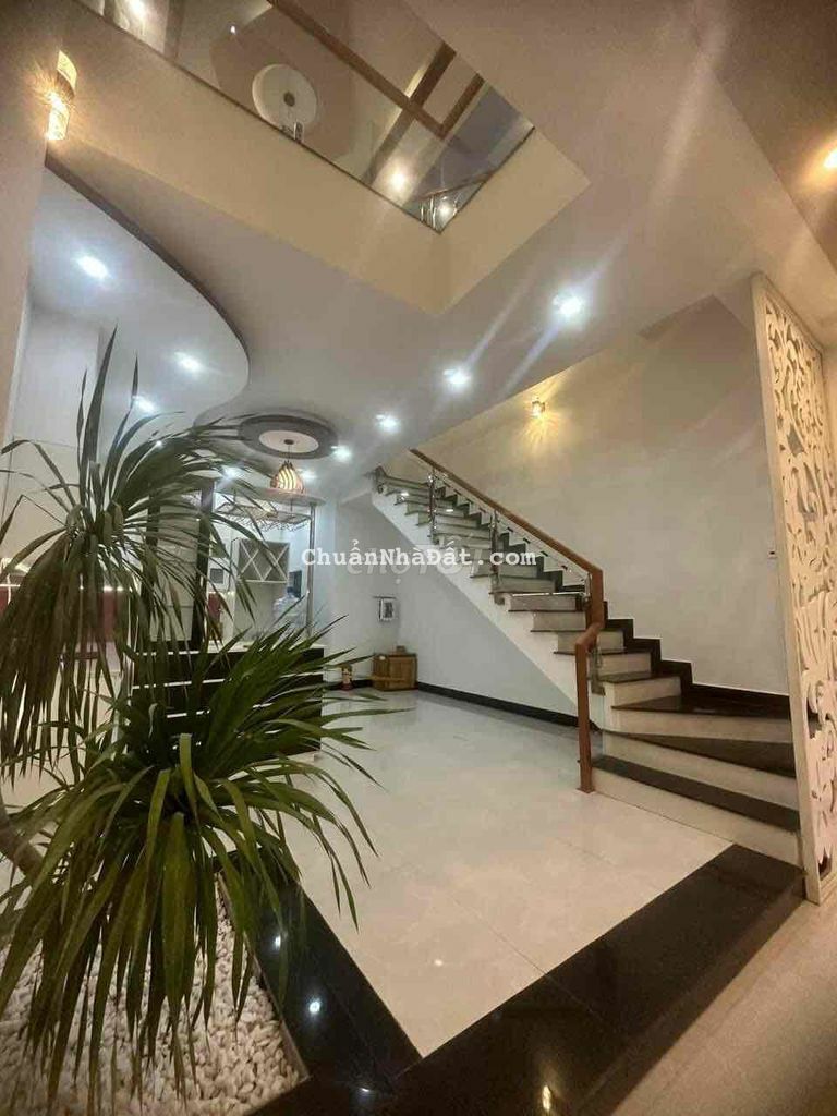 Bán căn nhà 3 tầng Lê Quảnh Chí Hoà Xuân Đà Nẵng kinh doanh đông đúc