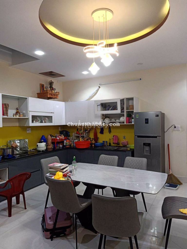 nhà 2 tầng mặt tiền đường bùi vịnh