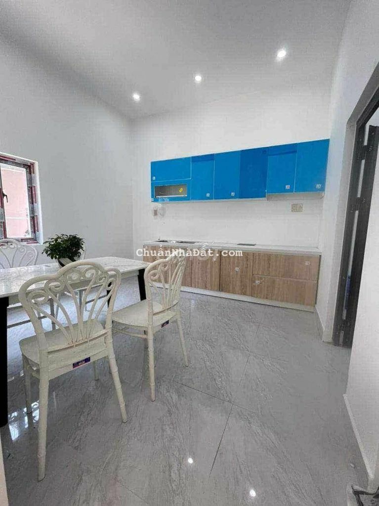 Nhà cấp 4 sau lưng mặt tiền đường bình thái 4