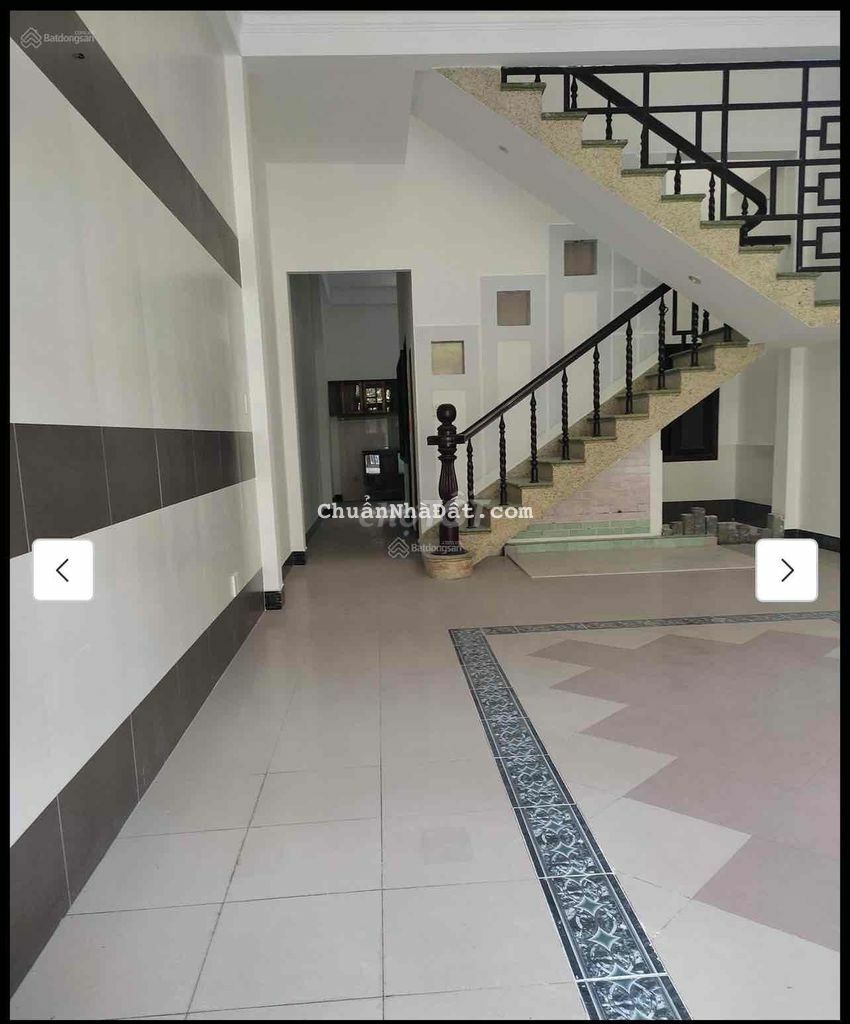 Bán nhanh nhà 2 tầng LƯƠNG VĂN CAN ( gần trục chính Nguyễn Hữu Thọ ).