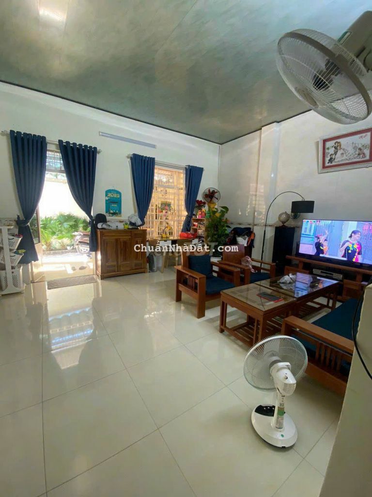 Bán nhà kiệt Tôn Đản, diện tích lớn , giá thiếu nhi Bán nhà kiệt Tôn Đản, diện tích lớn , giá thiếu nhi