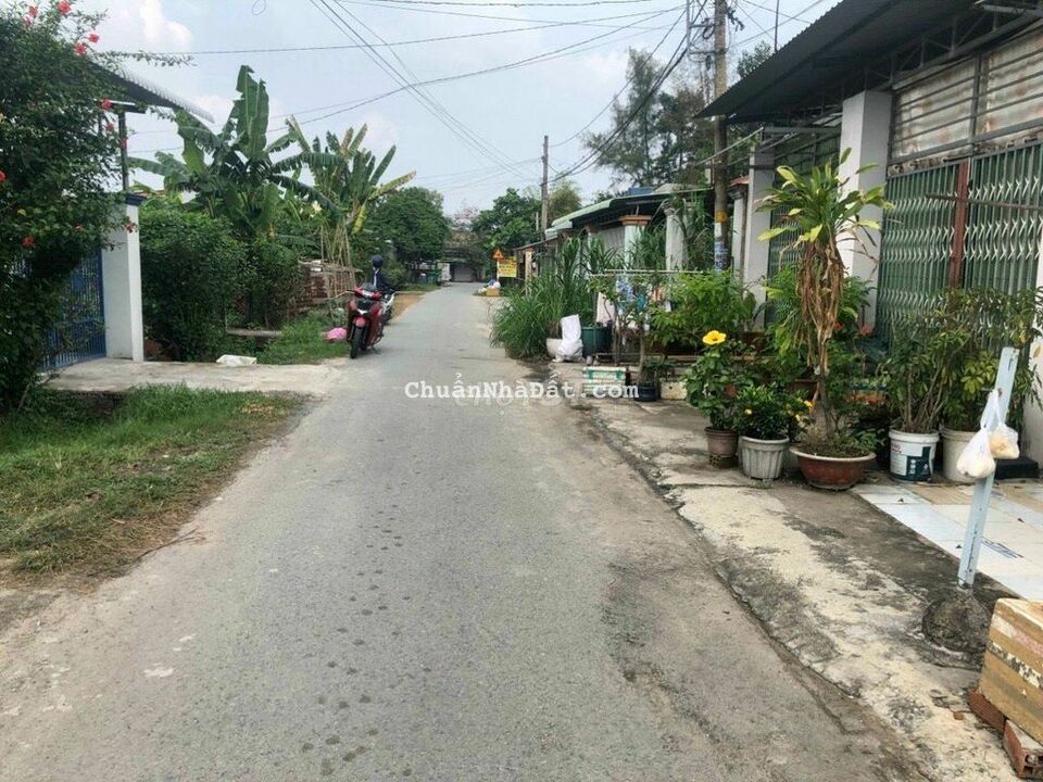 Ngộp Bank Bán Đất Tặng Nhà. Đất Thổ Cư 233m2. SHR. Giá Ngộp Chỉ 1 tỷ 6 Ngộp Bank Bán Đất Tặng Nhà. Đất Thổ Cư 233m2. SHR. Giá Ngộp Chỉ 1 tỷ 6