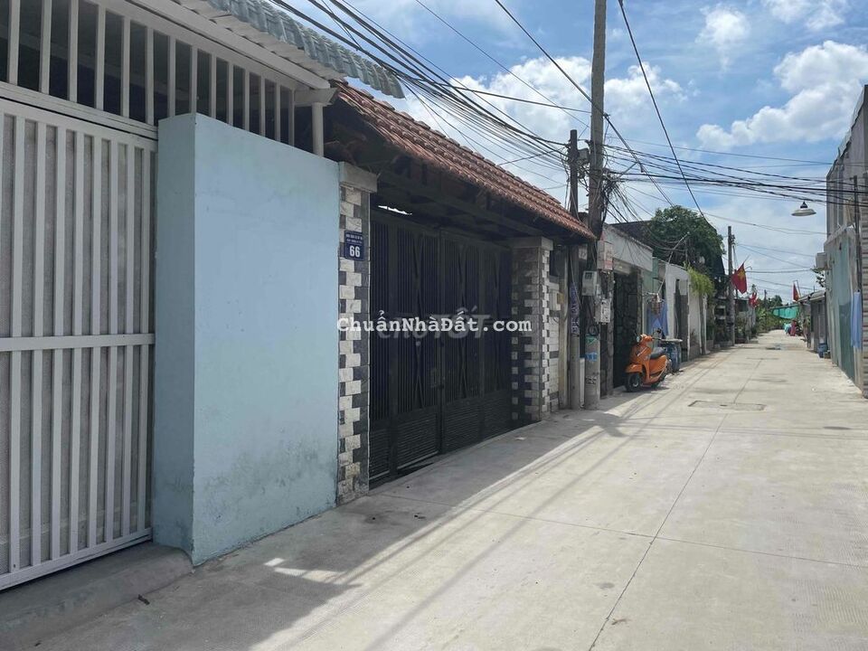 Nhà Bình Mỹ 4x15 =60m2 Đường oto đến Nhà Củ Chị Nhà Bình Mỹ 4x15 =60m2 Đường oto đến Nhà Củ Chị