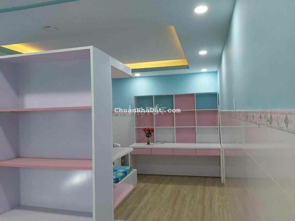 NhàSHR mặt tiền đường111,68m2 thổ,gần chợ bến than
