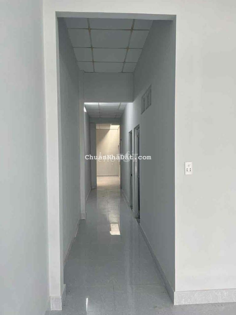 Nhà SHR MT đường nhựa 111,4x18m,ra chợ sáng 2phút