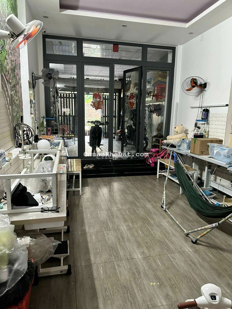 Nhà phố Đẹp 100m 1 Trệt 1 Lầu gần chợ Dĩ An 1. Tp Dĩ An