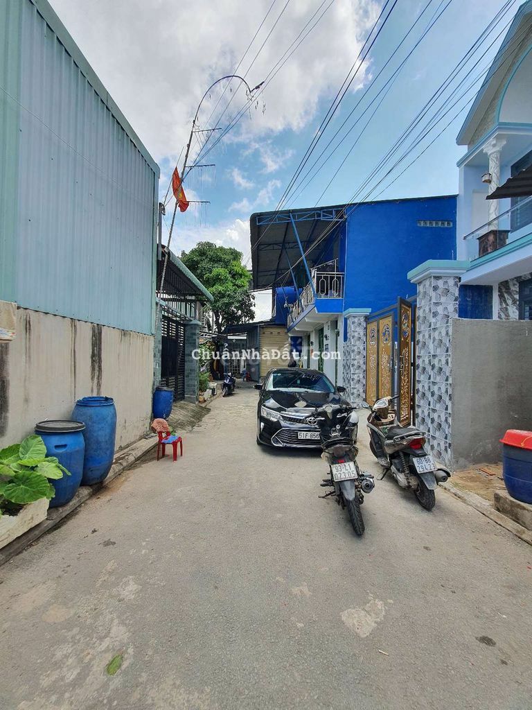 Nhà phố gần chợ Bình An, 1 trệt 1 lầu hoàn công đường ôtô 5m 305 Dĩ An