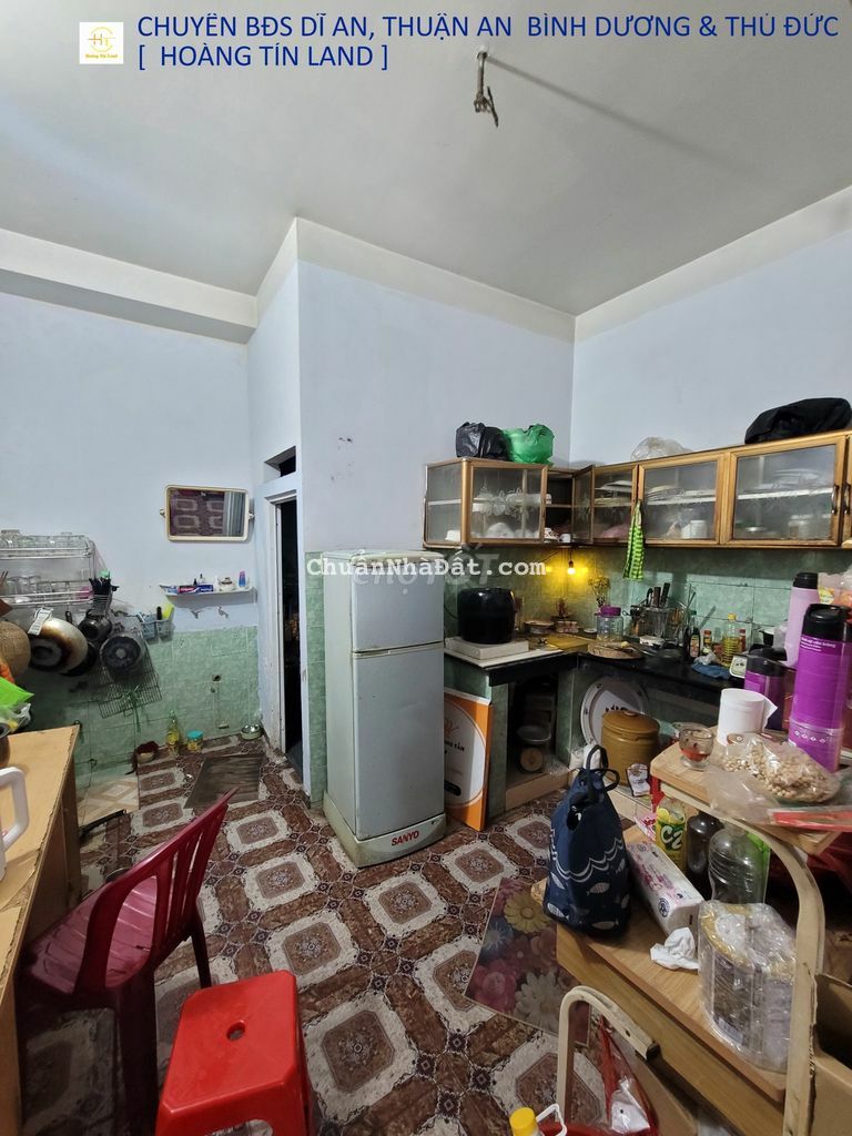 Nhà 2 Lầu + 3 Phòng trọ phía sau cách đường Nguyễn Tri Phương 100m Nhà 2 Lầu + 3 Phòng trọ phía sau cách đường Nguyễn Tri Phương 100m