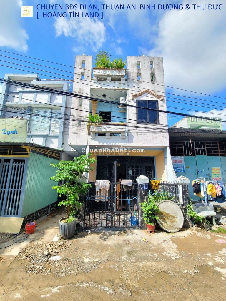 Nhà 2 Lầu + 3 Phòng trọ phía sau cách đường Nguyễn Tri Phương 100m Nhà 2 Lầu + 3 Phòng trọ phía sau cách đường Nguyễn Tri Phương 100m