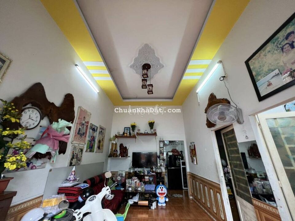 Nhà Cấp 4 Rẻ chợ xóm nghèo gần Ngã tư Đồi Mồi và Vincom550 Dĩ An