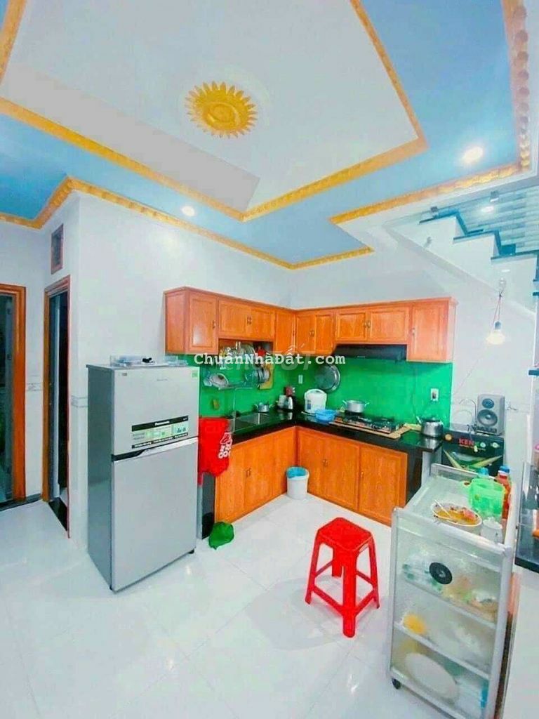 Bán Nhà Tặng Nội Thất