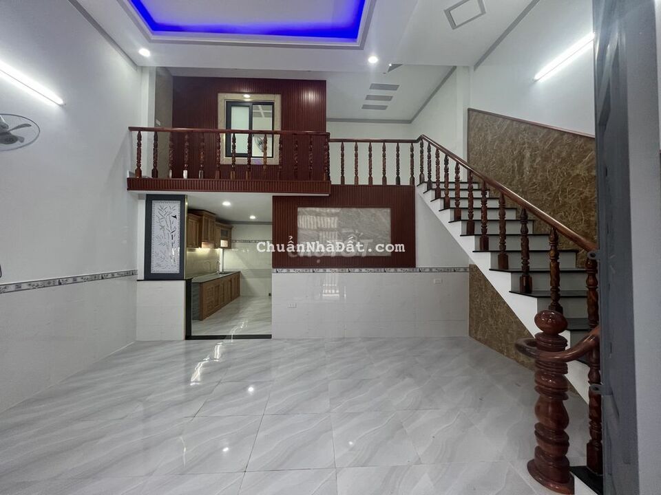 Nhà Dĩ An giá rẻ