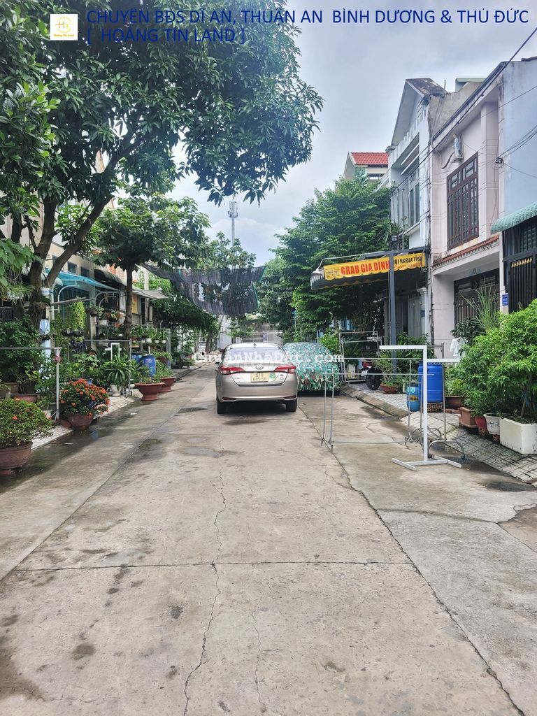 Bán nhà 1 trệt 1 lầu cách đường Nguyễn Thị Minh Khai 100m Dĩ An 3,45ty