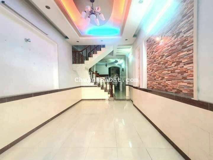 TÔI CẦN BÁN GẤP NHÀ 3 LẦU ĐÔNG HÒA ĐƯỜNG 6M VỈA HE
