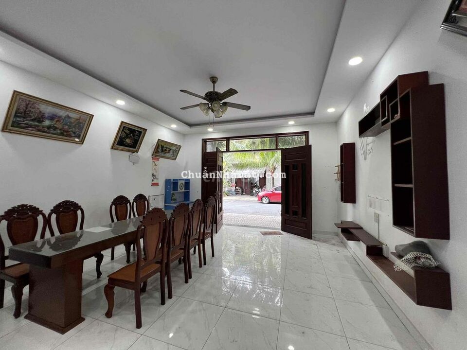 Nhà phố khu Champaca Garden,Tp Dĩ An