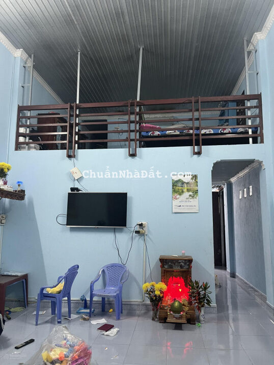 Bán rẻ căn nhà gác lửng gần đường Thống Nhất Bình An Dĩ An sát Thủ Đức Bán rẻ căn nhà gác lửng gần đường Thống Nhất Bình An Dĩ An sát Thủ Đức