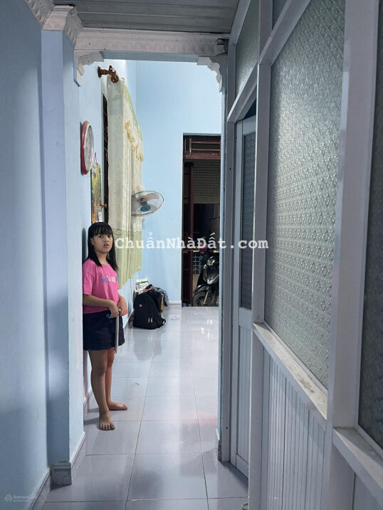 Bán rẻ căn nhà gác lửng gần đường Thống Nhất Bình An Dĩ An sát Thủ Đức Bán rẻ căn nhà gác lửng gần đường Thống Nhất Bình An Dĩ An sát Thủ Đức