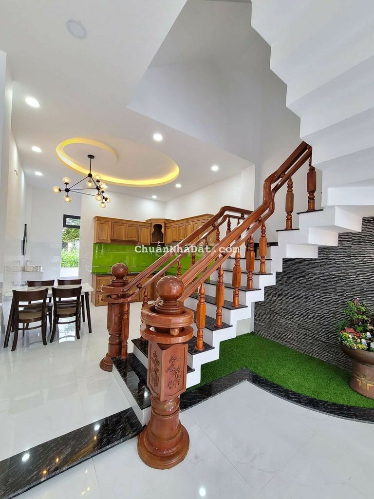 Bán nhà full Nội Thất KDC Phú Hồng Thịnh 9 Dĩ An