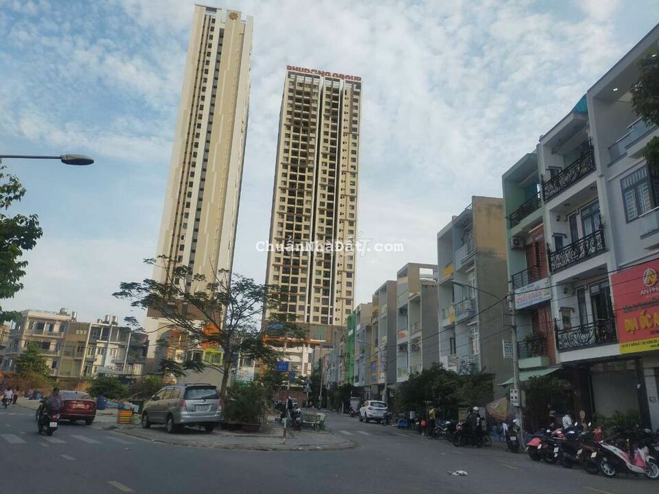 Nhà Phố Đẹp 1 Trệt 2 Lầu hoàn công khu thương mại Hoa Trang p. an Bình