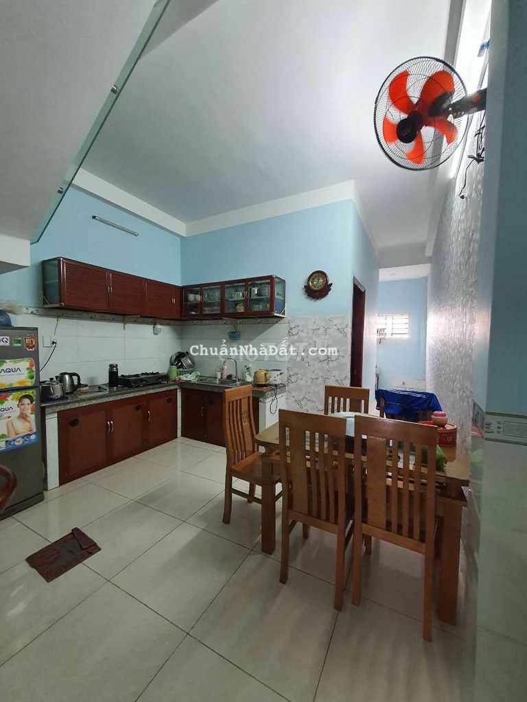 Nhà phố 1trệt 1lầu mặt tiền kinh doanh Tân Phước gần chợ Tân Bình 197