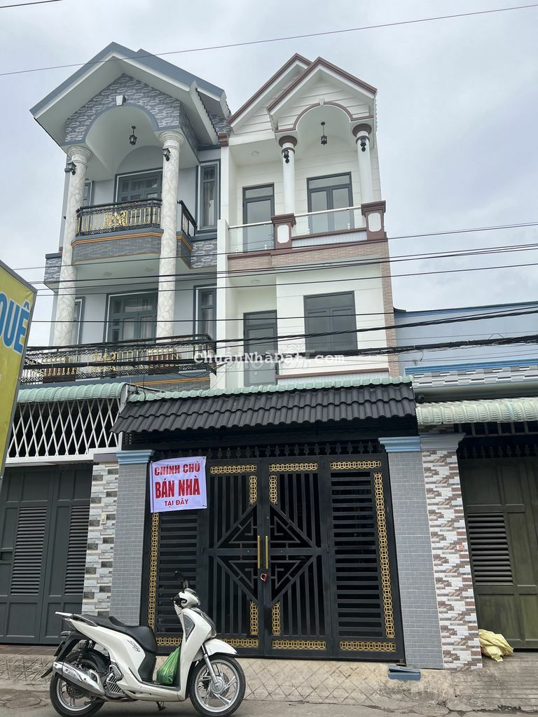 Nhà 1 trệt 2 lầu mặt tiền đường nhựa buôn bán Nhà 1 trệt 2 lầu mặt tiền đường nhựa buôn bán