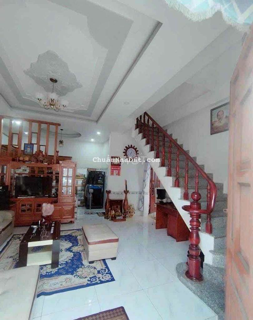 Bán 2 căn nhà trên một sổ riêng giá rẻ tại tp Dĩ An