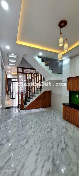 Bán rẻ căn nhà 1 trệt 2 lầu hoàn công Đông Hòa Dĩ An Gần Trần Hưng Đạo