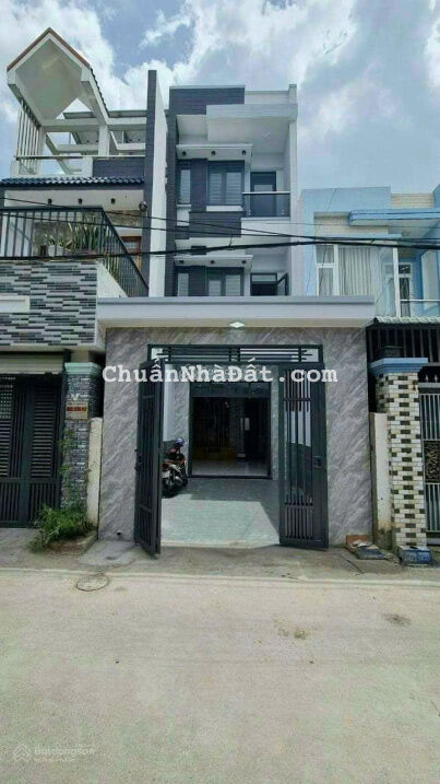 Bán rẻ căn nhà 1 trệt 2 lầu hoàn công Đông Hòa Dĩ An Gần Trần Hưng Đạo