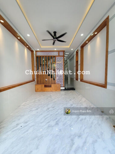 Bán nhà 1 trệt 2 lầu gần đường Trần Hưng Đạo phường Đông Hòa TP Dĩ An, nhà hoàn công LH: 0939555695