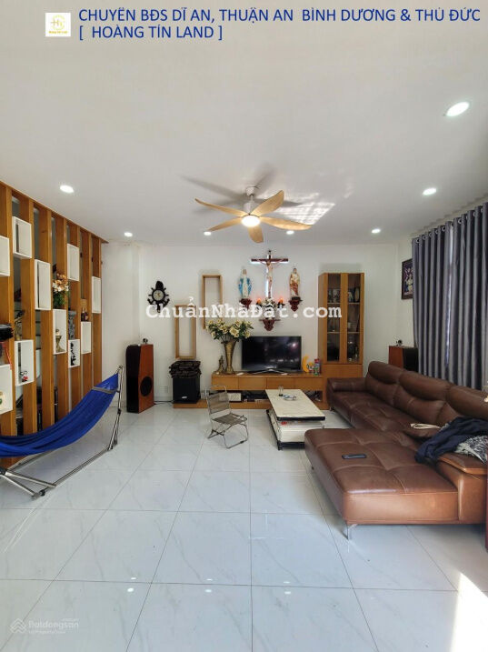 Bán nhà 1 trệt 1 lầu góc 2 Mặt Tiền KDC Champaca Garden P. Đông Hòa TP. Dĩ An.