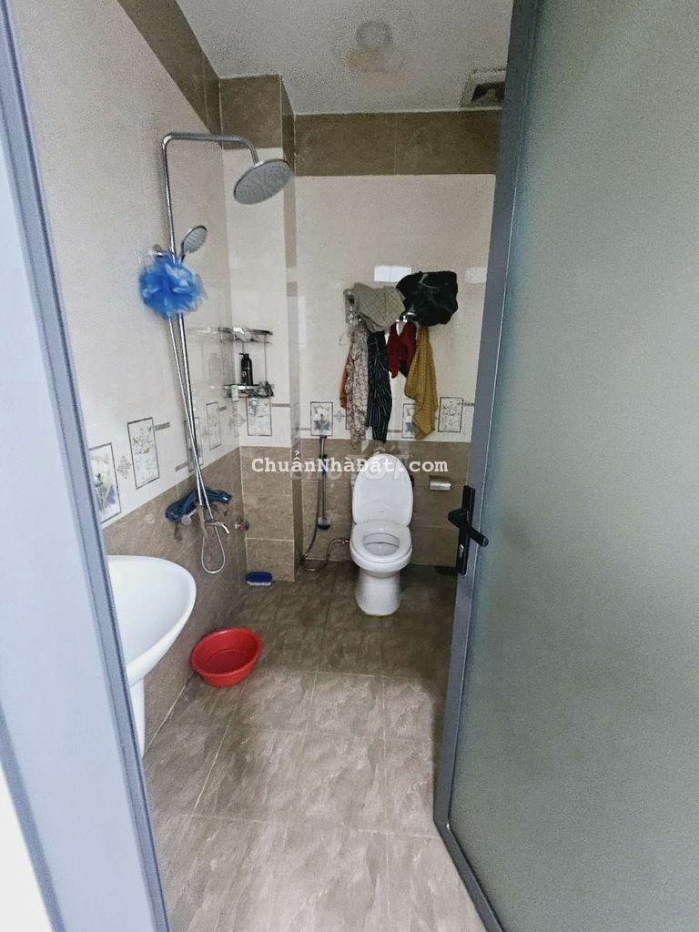TÔI CẦN BÁB NHÀ 3 LẦU GẤP ĐÔNG HÒA ĐƯƠNG NHỰA 8M