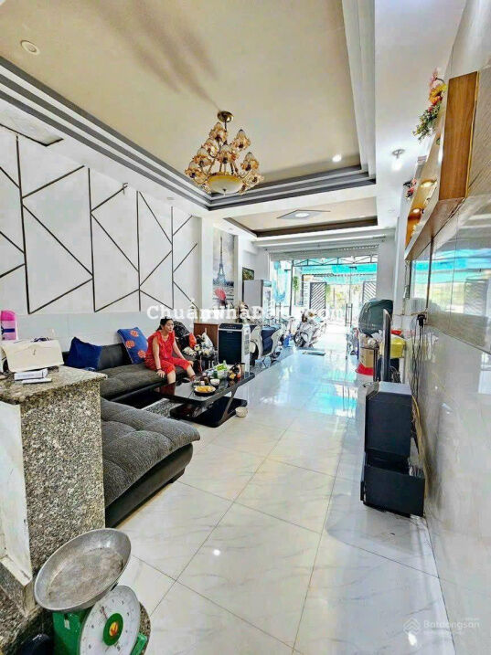 Nhà ngay mặt đường Tô Vĩnh Diện - Đông Hoà - Dĩ An sát làng đại học kinh doanh buôn bán Nhà ngay mặt đường Tô Vĩnh Diện - Đông Hoà - Dĩ An sát làng đại học kinh doanh buôn bán