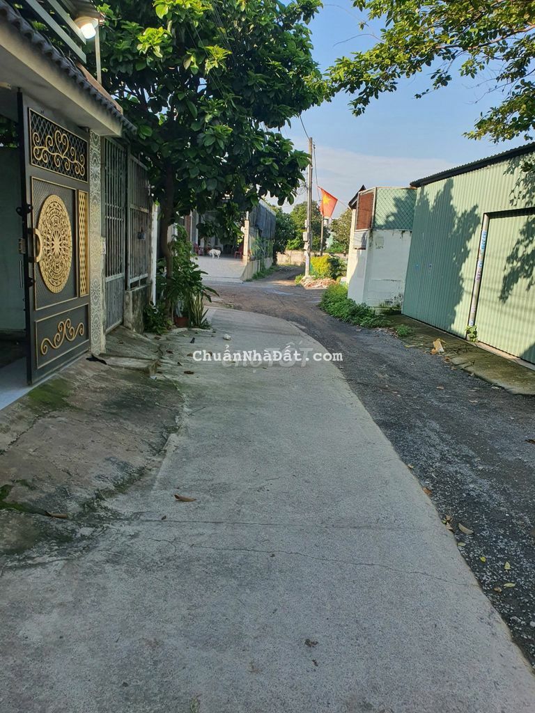 BÁN NHÀ SỔ RIÊNG NGỘP ĐÔNG HOÀ DĨ AN SÂN OTO