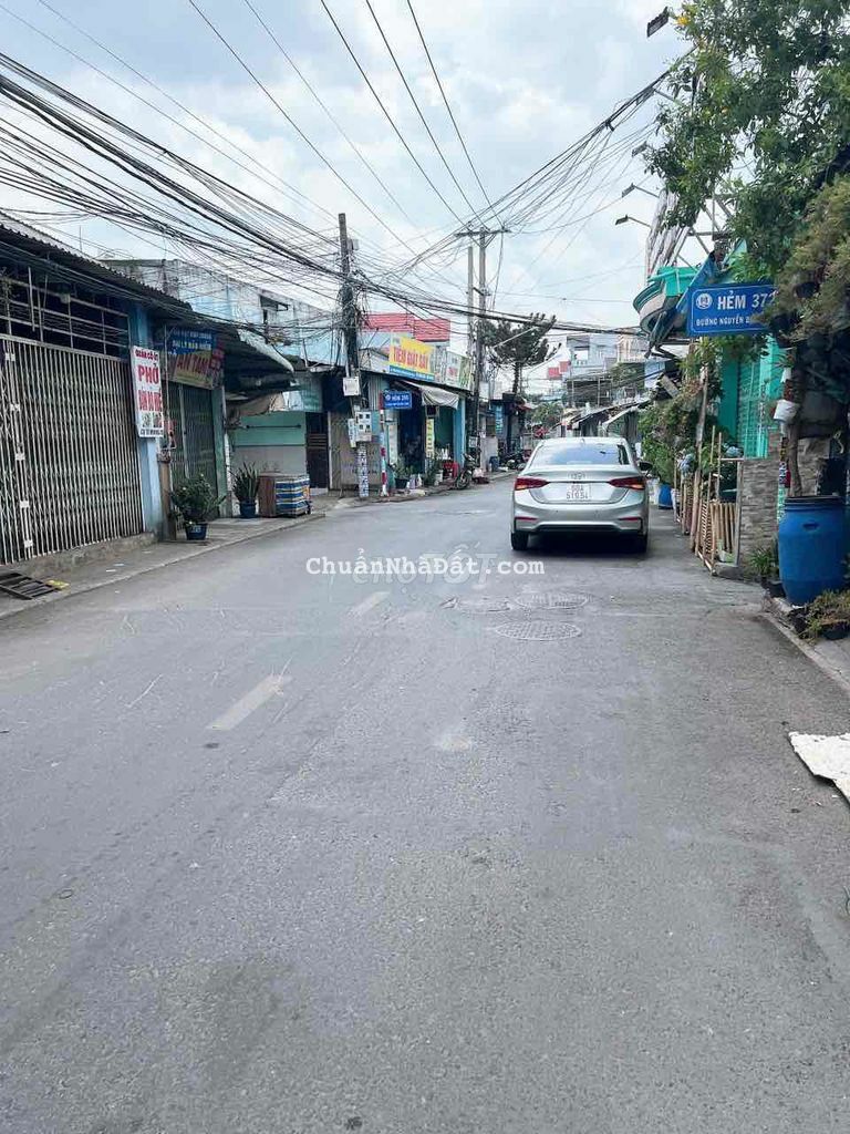 Nhà lầu trệt và 4phong trọ giá rẻ kcn sóng thần tp Dĩ An BD