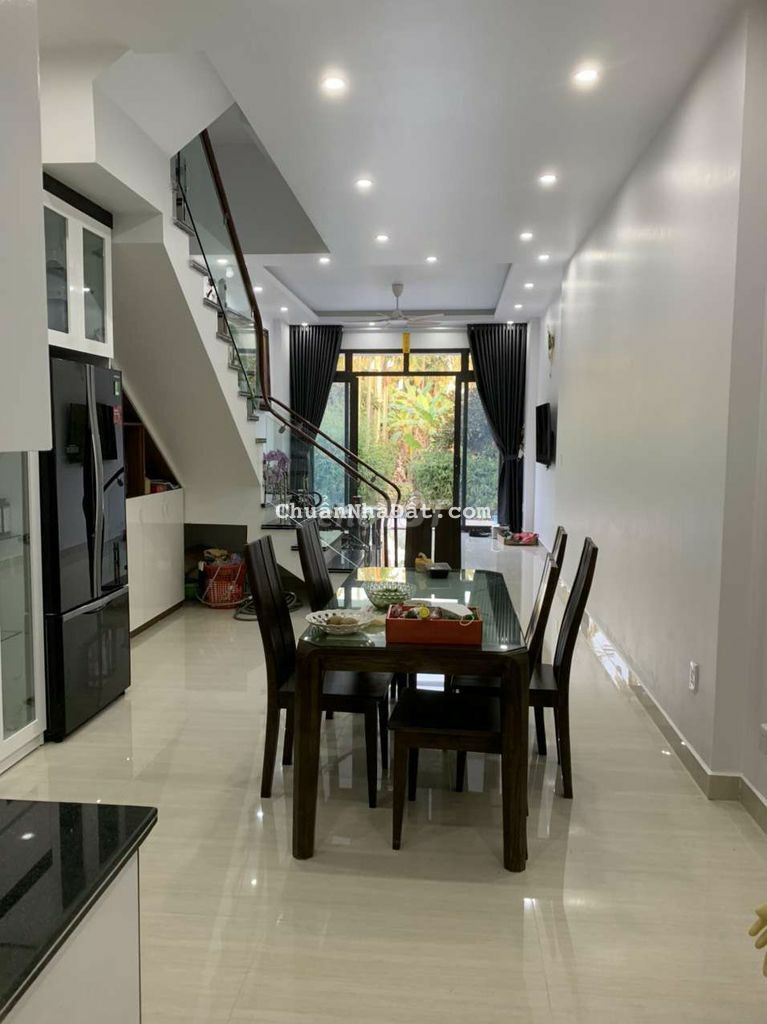 3tầngx55m2 xây được hơn năm,đường 6m cách đường ĐÀO YÊU-QUỐC TUẤN 20M 3tầngx55m2 xây được hơn năm,đường 6m cách đường ĐÀO YÊU-QUỐC TUẤN 20M